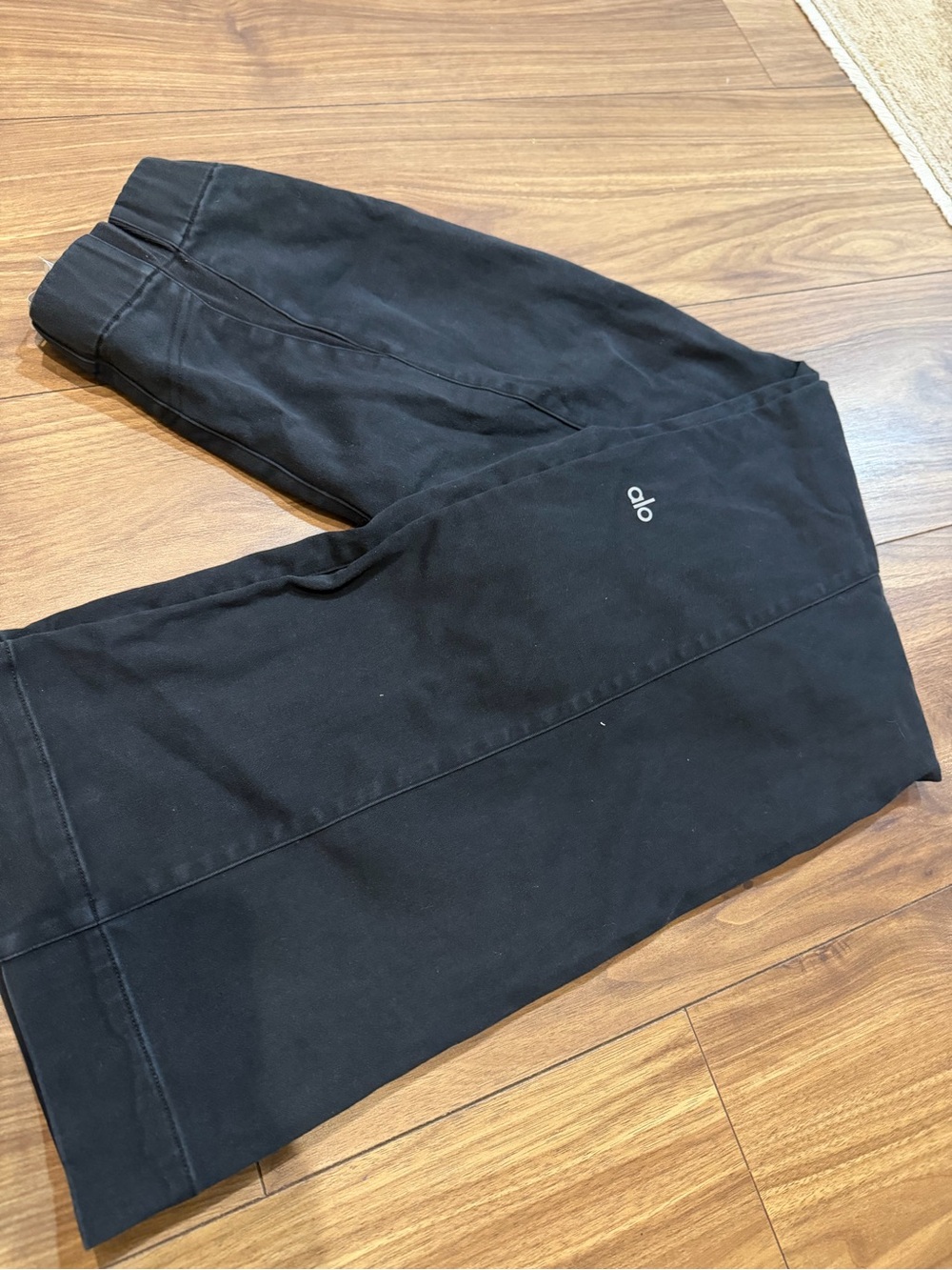 ALO Yoga Black Jogger Sweatpants